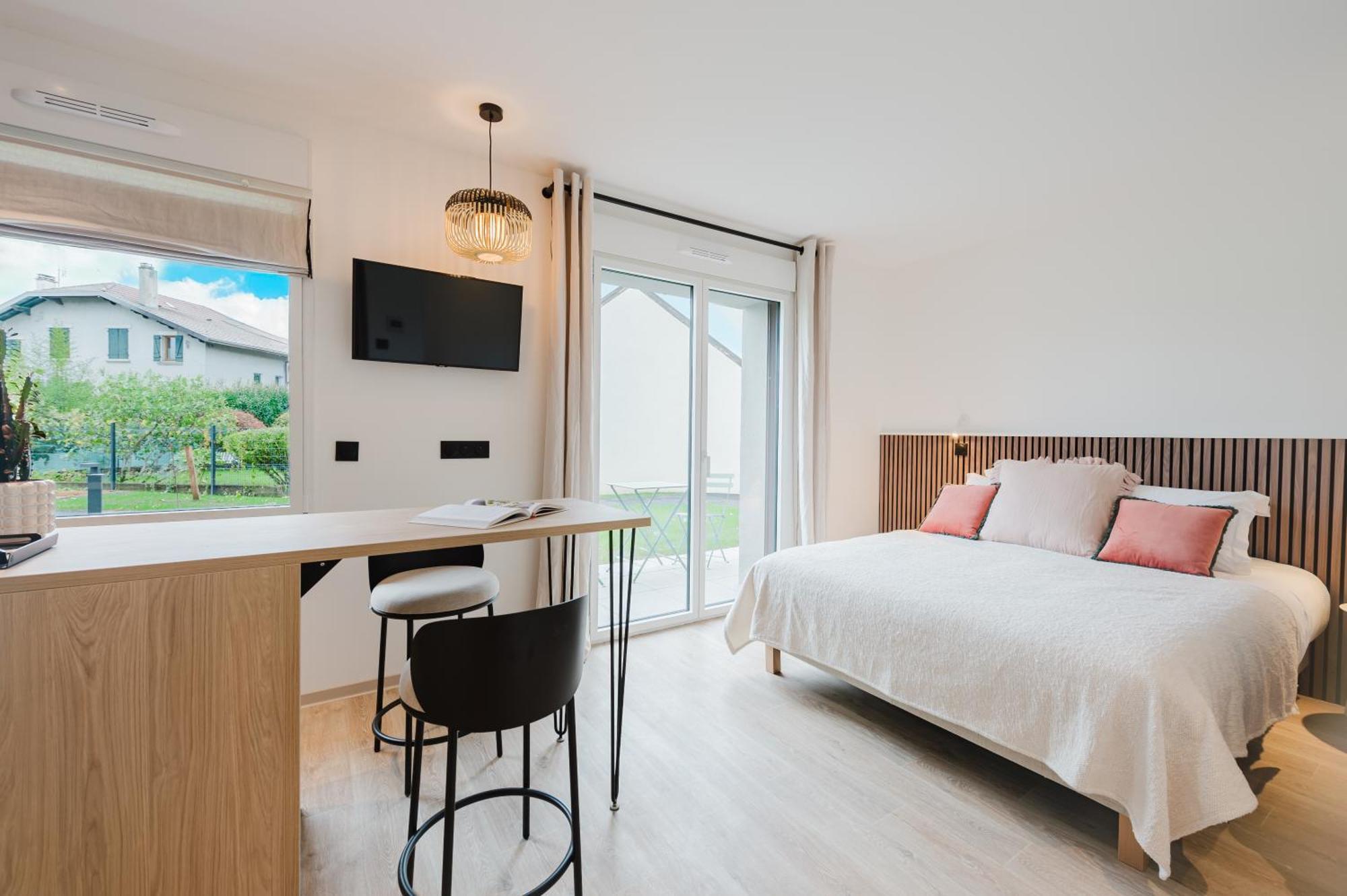 Appart Hotel Neostelia Annecy Luaran gambar