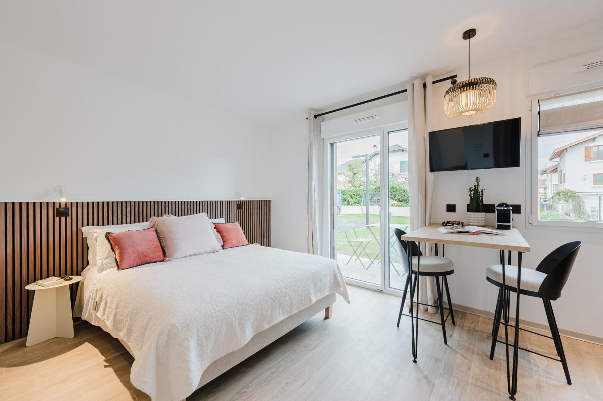Appart Hotel Neostelia Annecy Luaran gambar