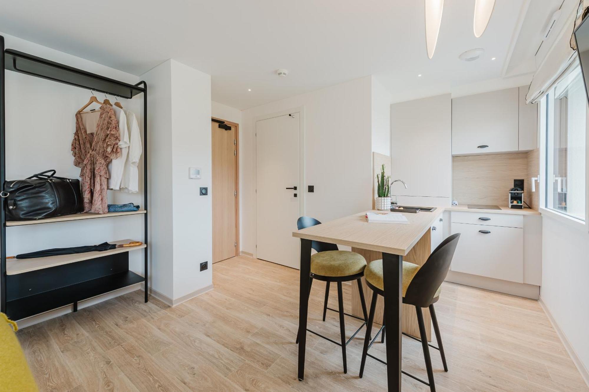 Appart Hotel Neostelia Annecy Luaran gambar