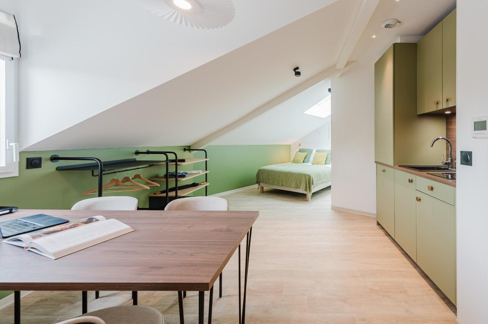 Appart Hotel Neostelia Annecy Luaran gambar